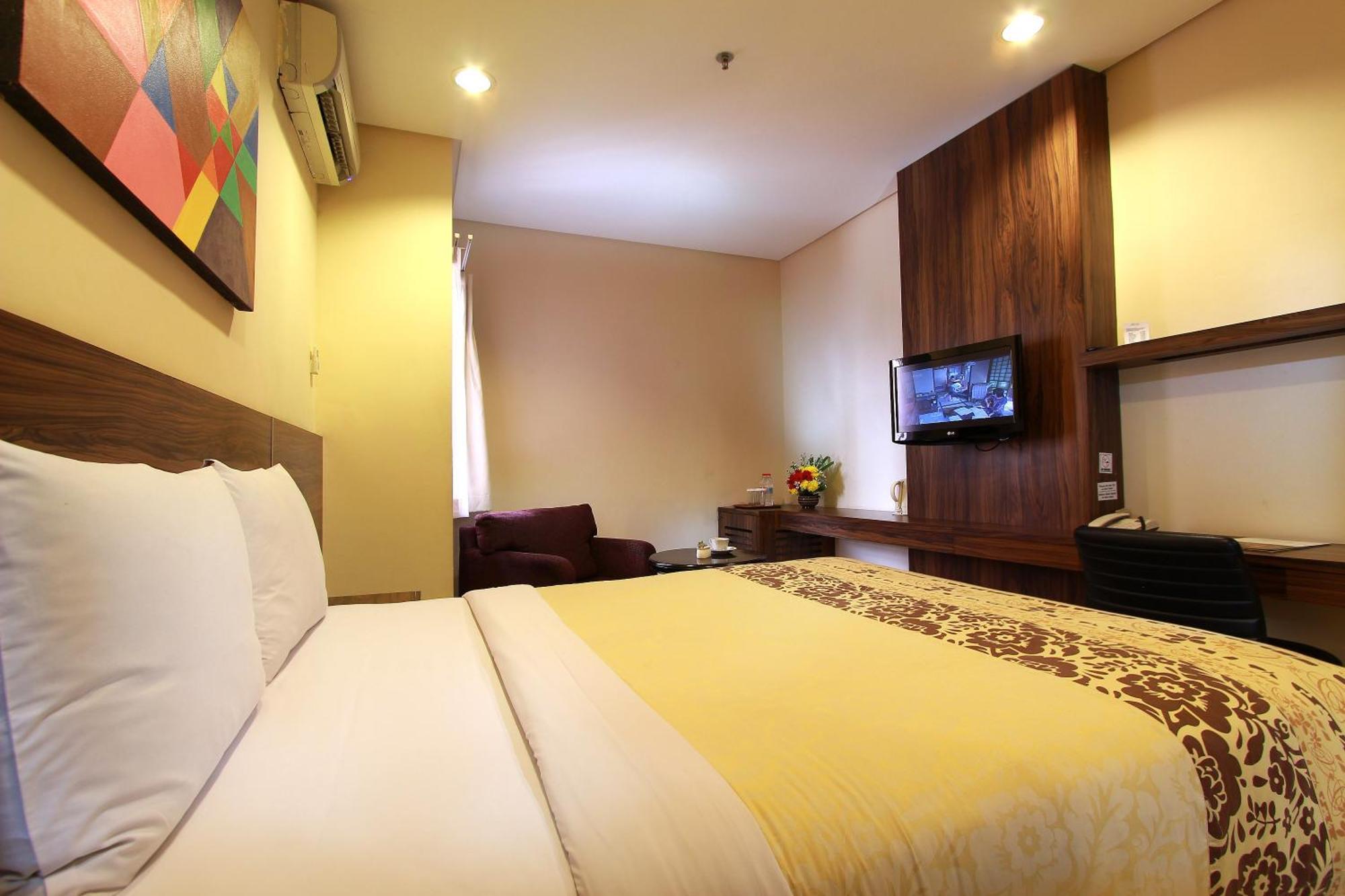 Shankee Sudirman Jakarta Exterior photo
